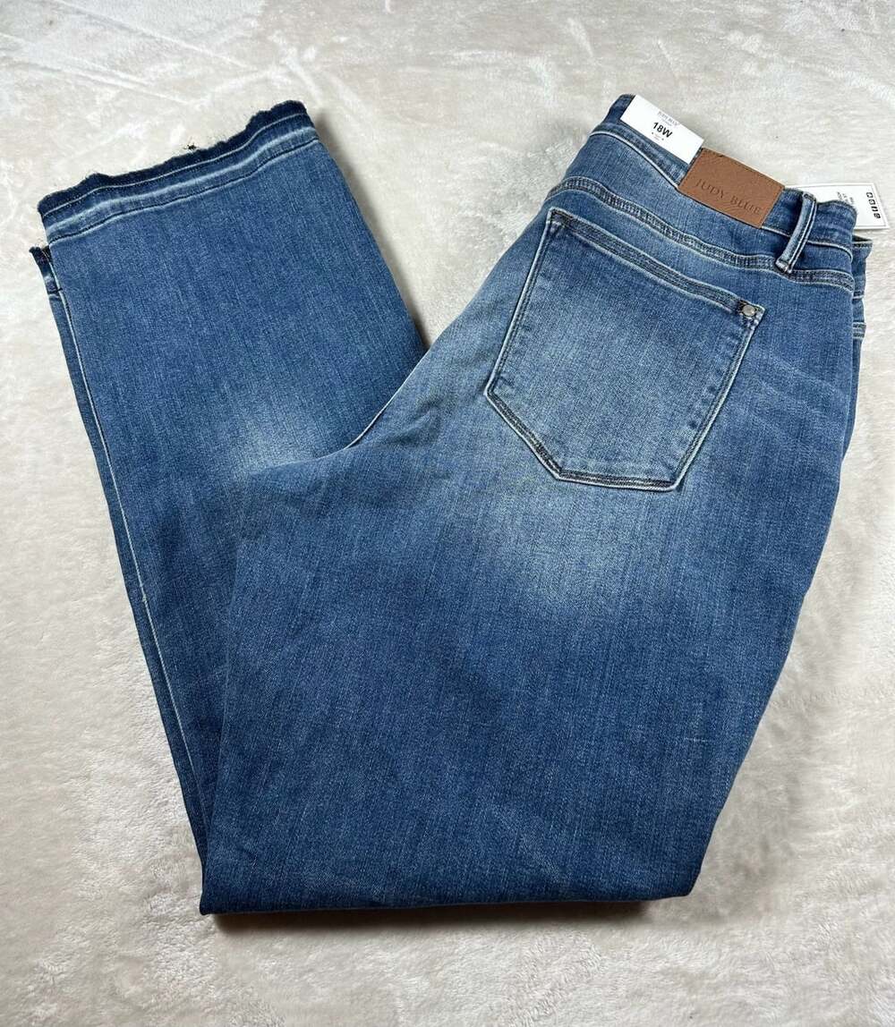 Judy Blue High Rise Raw Hem Straight Leg Jeans NWT Size 18W Medium Wash Dad Jean